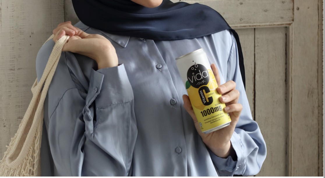 vida sparkling drink lifestyle